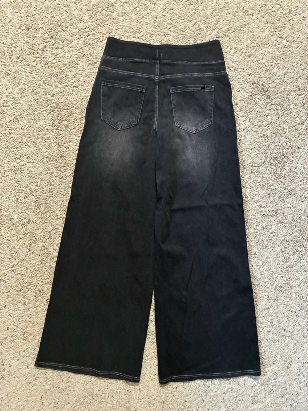 HALARA Black High-Rise Petite Pull-On Jeans - Picture 4 of 12